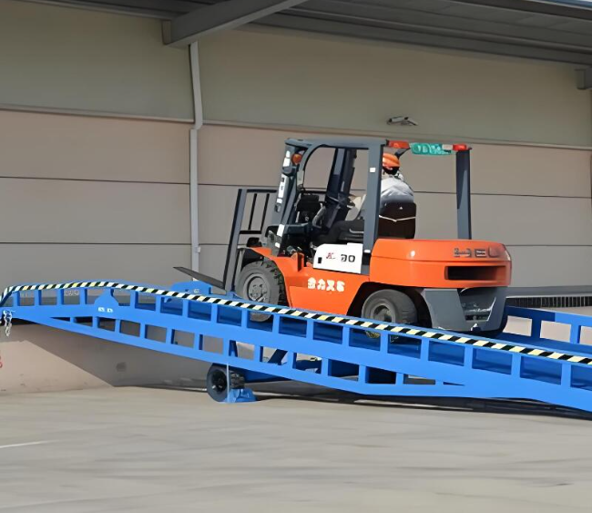衡阳移动式卸货平台（叉车用）
